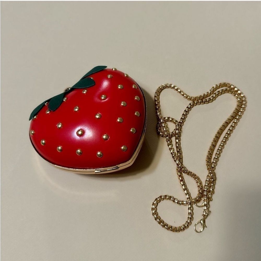 Strawberry Shaped Red Clutch Bag - Picture 3 of 6